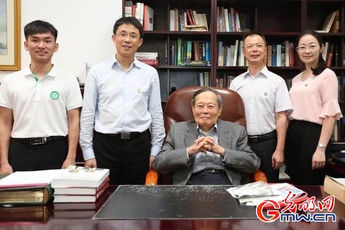 九九精品视频一区在线久久久久久久久久毛片精品美女|国产99久久久久久免费看|中文精品99久久国产|国产69精品久久久久9999|精品久久久久久中文字幕无码|亚洲熟妇无码久久精品国产精品99|精品国产天堂综合一区在线开设国内首个“杨振宁创新班” NEM1_20180523_C0222825606_A1595106