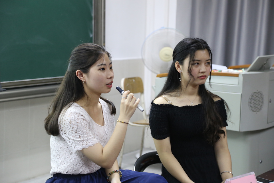 嘉宾为同学们解答疑惑